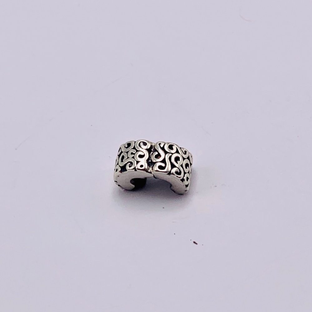 🚨 SALE 🚨 EUC Pandora 790338 Sterling Silver S Clip - RETIRED - Picture 6 of 8
